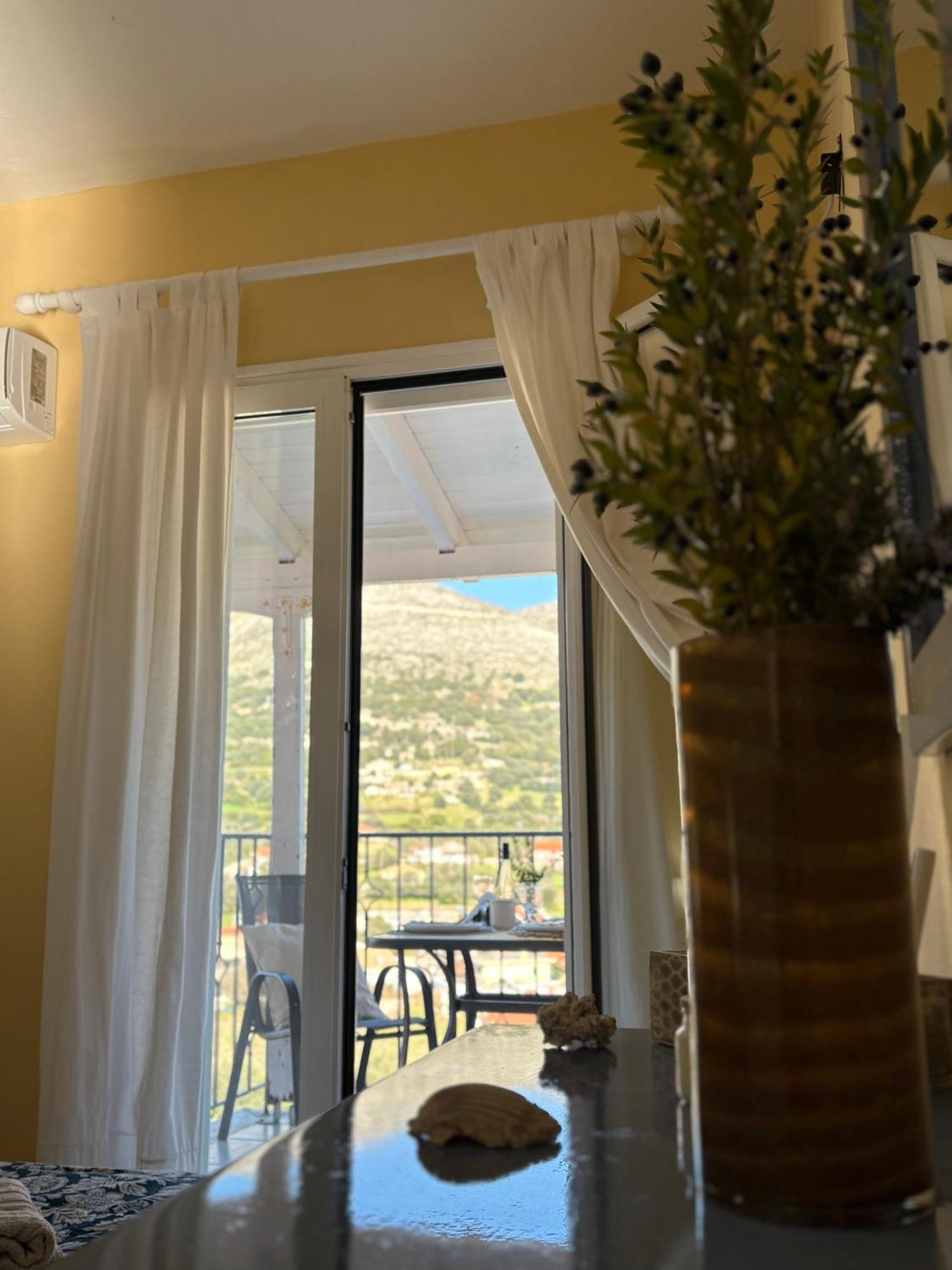 Apartment Myrtos *